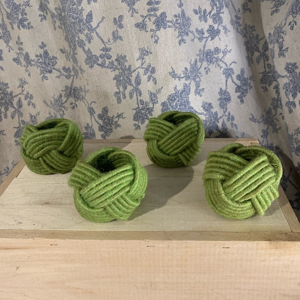 Set of 4 Green Boho Jute Woven Knotted Napkin Rings - Picture 3 of 6
